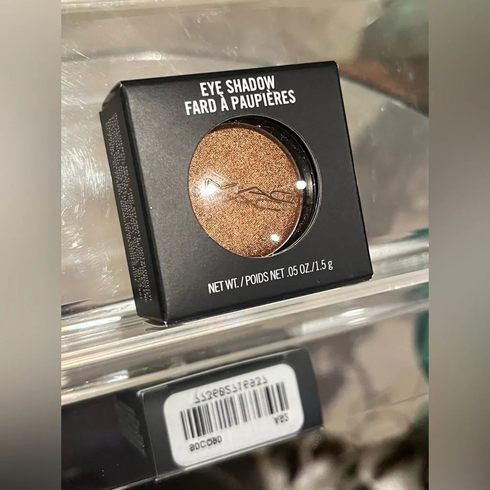 MAC eyeshadow in color Amber Lights Frost, NEW!
